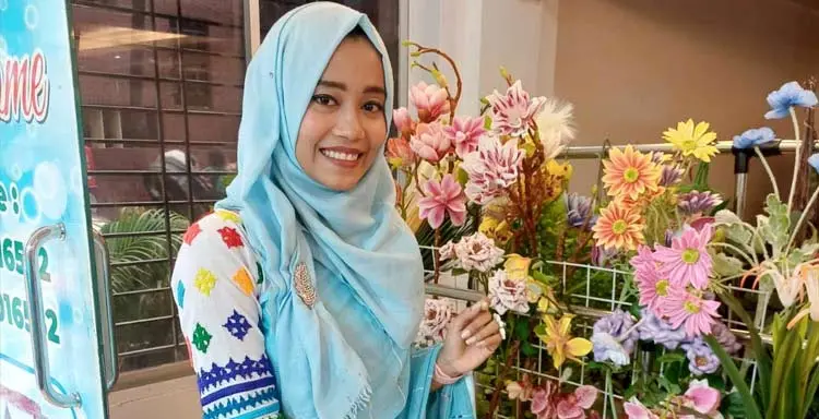 নিজস্ব ডিজাইনের মাধ্যমে ক্রেতাদের আকৃষ্ট করতে চাই: মারিয়া