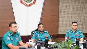 দুর্গাপূজার নিরাপত্তায় সর্বোচ্চ সতর্ক ডিএমপি