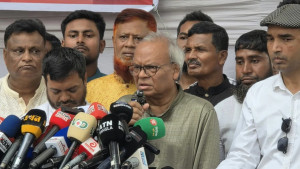 অভ্যন্তরীণ কোন্দল আড়াল করতেই বিরোধী দলের আন্দোলন: রিজভী