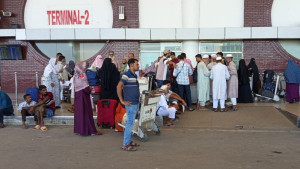 শাহজালালে ৬২ ফ্লাইট বাতিল, ভোগান্তিতে যাত্রীরা