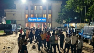 পুলিশকে মারধরের অভিযোগে আটক, ৪ ঘণ্টা পরই মুক্ত যুবদল নেতা