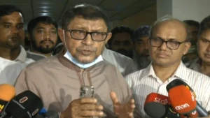 হয় আমি থাকব, না হয় হাসপাতালের দুর্নীতি থাকবে: স্বাস্থ্যমন্ত্রী
